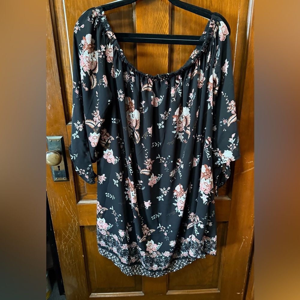 Rue+ Floral Top 2X Plus Size Black Pink Print Women’s Midi Sleeve Blouse EUC - Picture 2 of 5